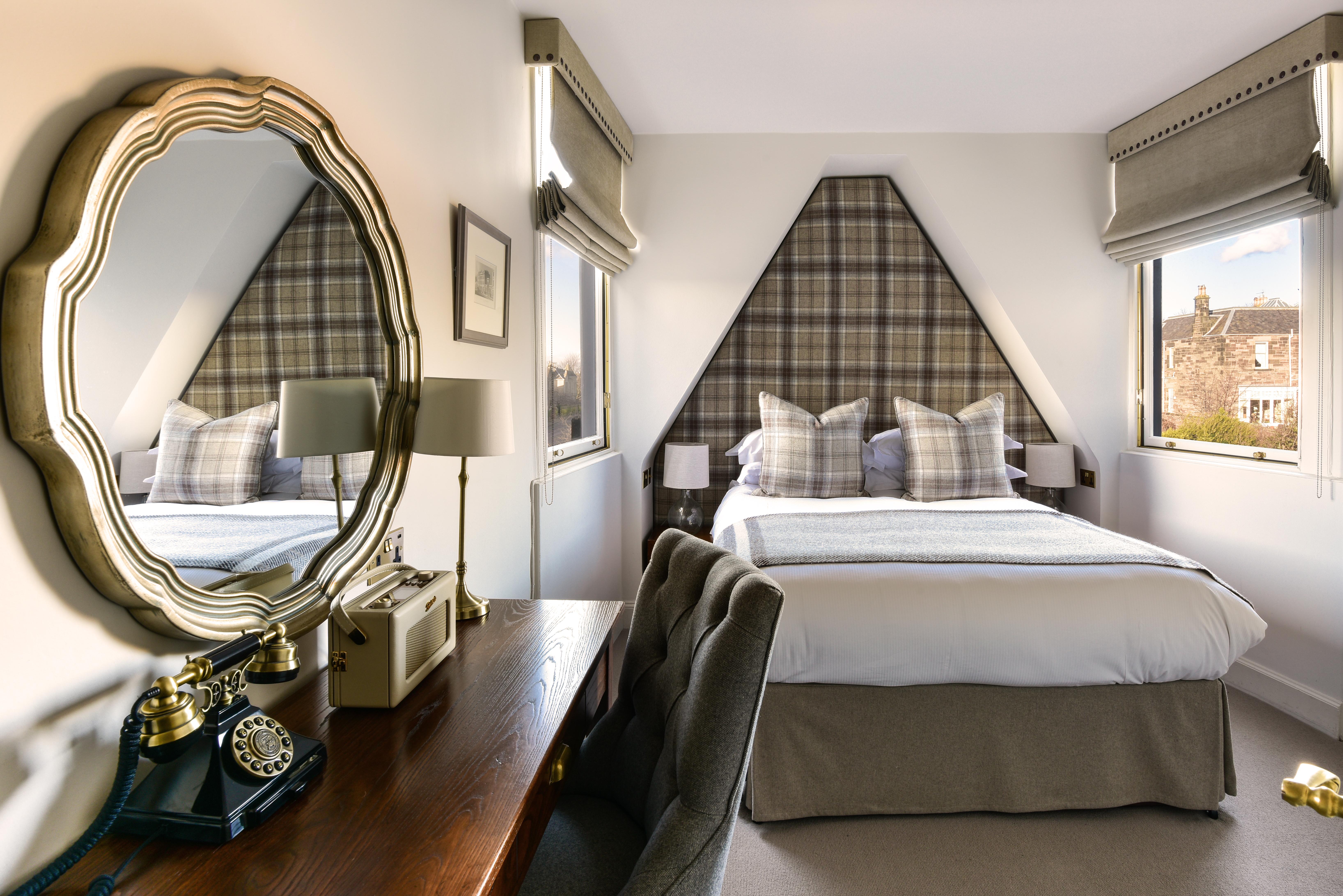 The Roseate Edinburgh - Small Luxury Hotels Of The World Exterior foto A bedroom at the hotel