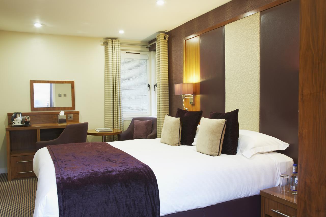 The Roseate Edinburgh - Small Luxury Hotels Of The World Exterior foto A bedroom at the hotel