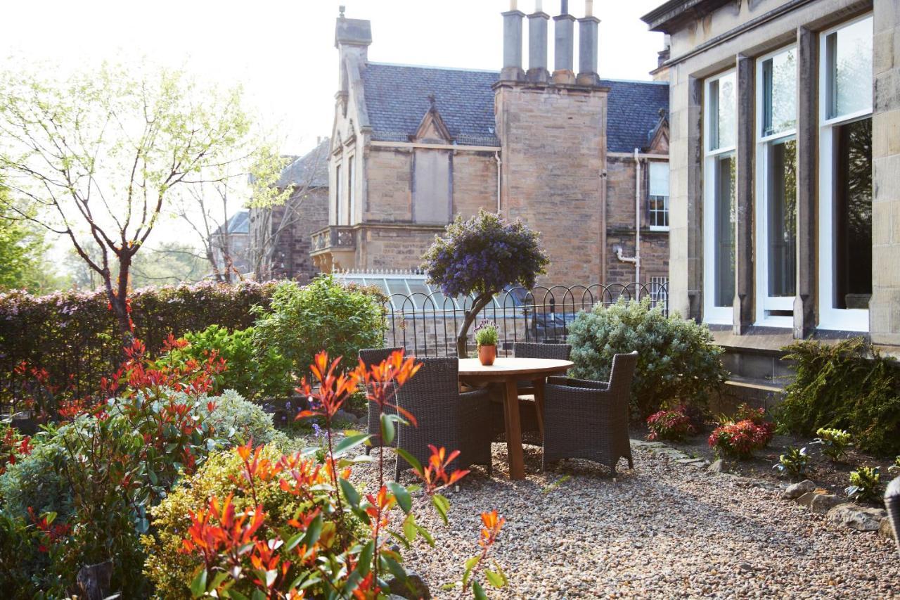 The Roseate Edinburgh - Small Luxury Hotels Of The World Exterior foto The courtyard at the Old Manse